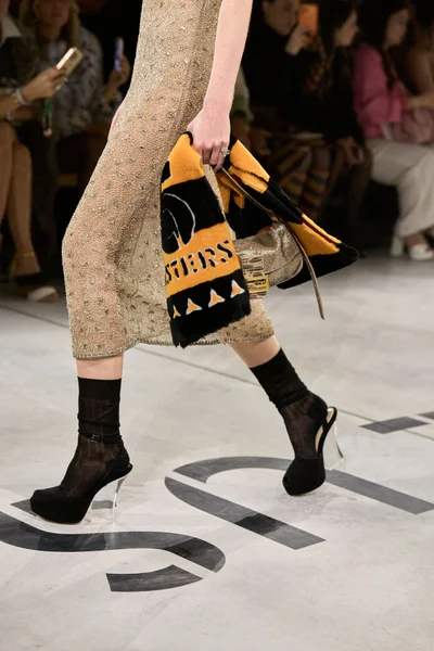 Look 182